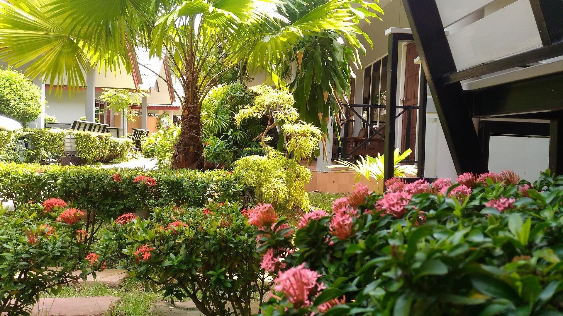 호텔 Baahra Bungalows 코란타